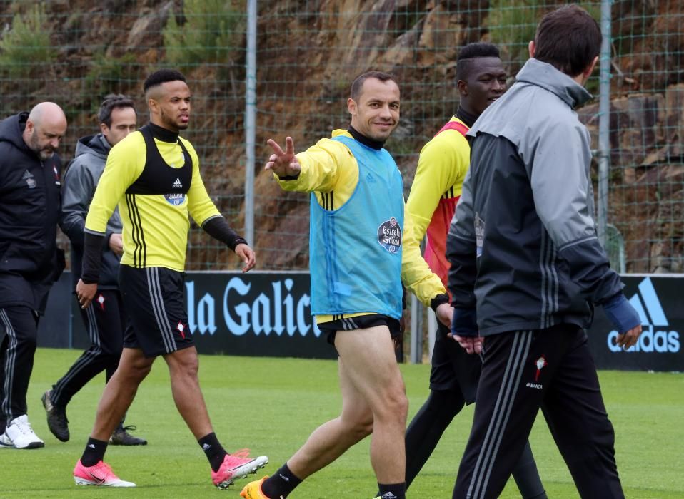 El equipo celeste prepara a contrarreloj el partido del domingo en Mendizorroza ante el Alavés