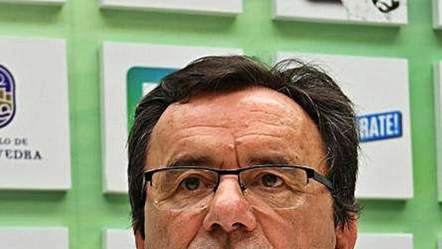 Raimundo González.