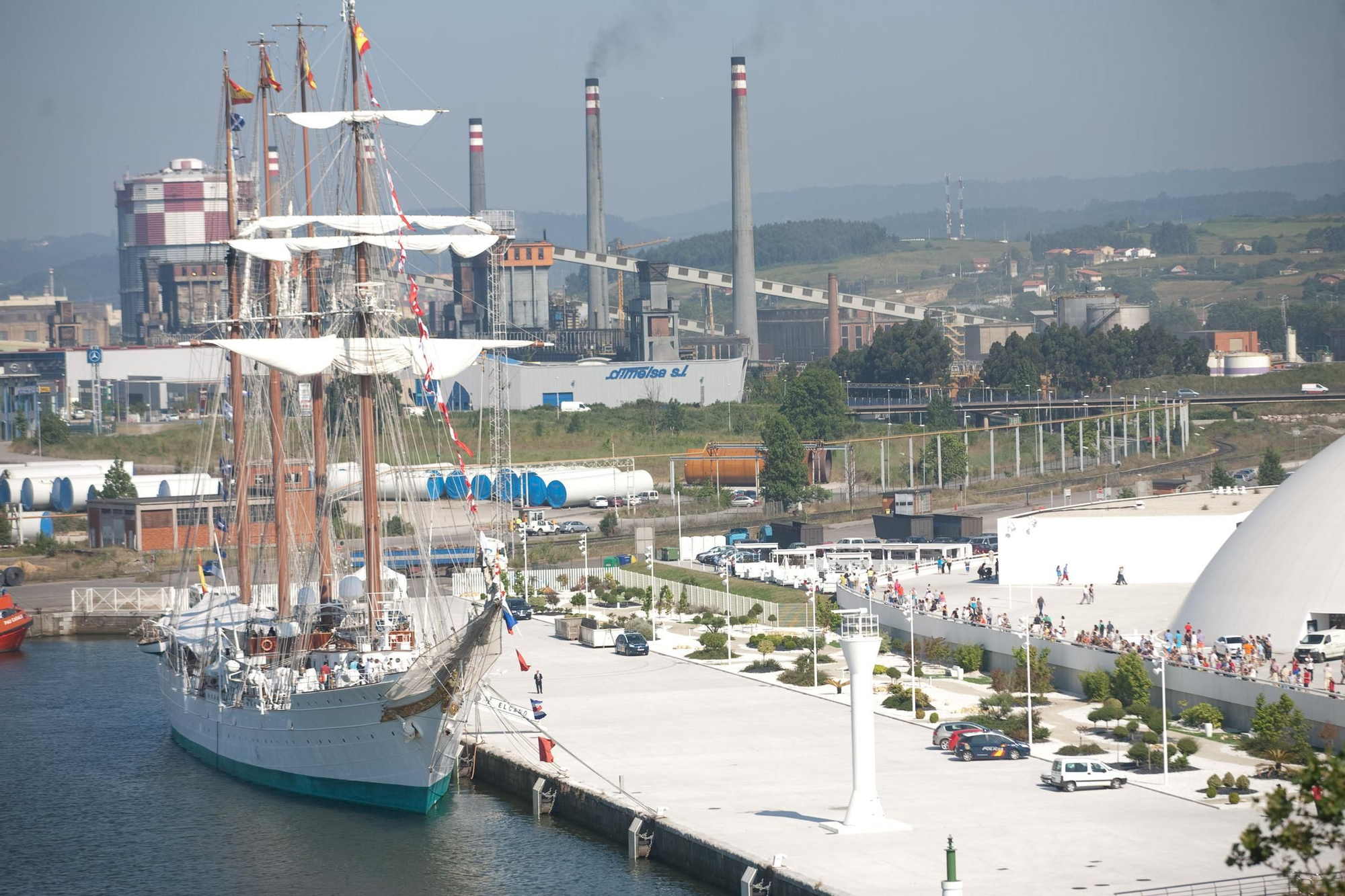 En imágenes: Así fue la última visita del Juan Sebastián Elcano a Asturias, en 2013 y a Avilés