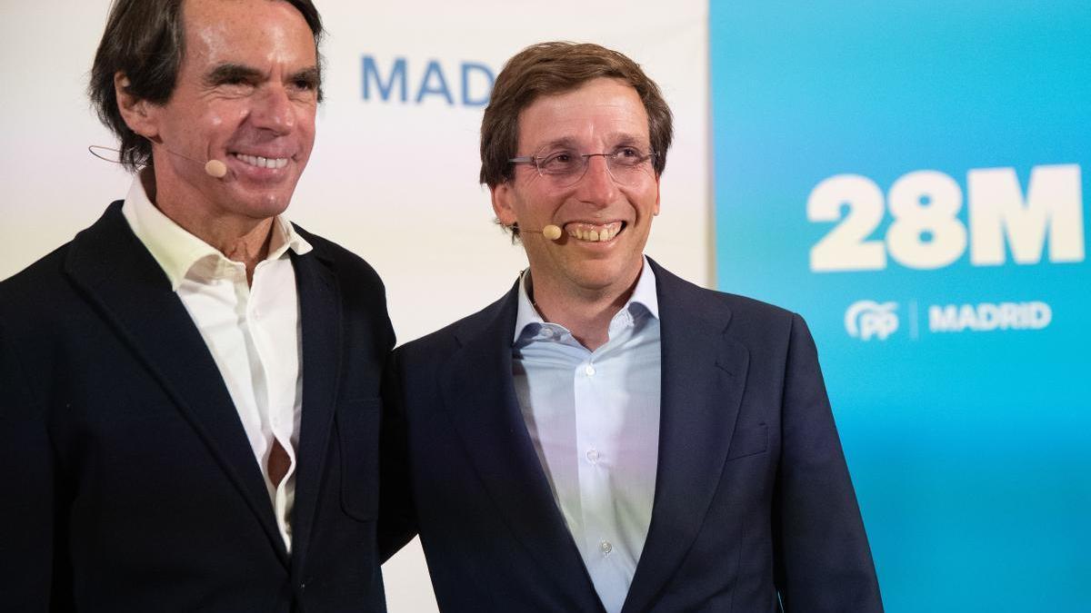 José María Aznar y José Luis Martínez Almeida, en un acto para las elecciones municipales del 28M.