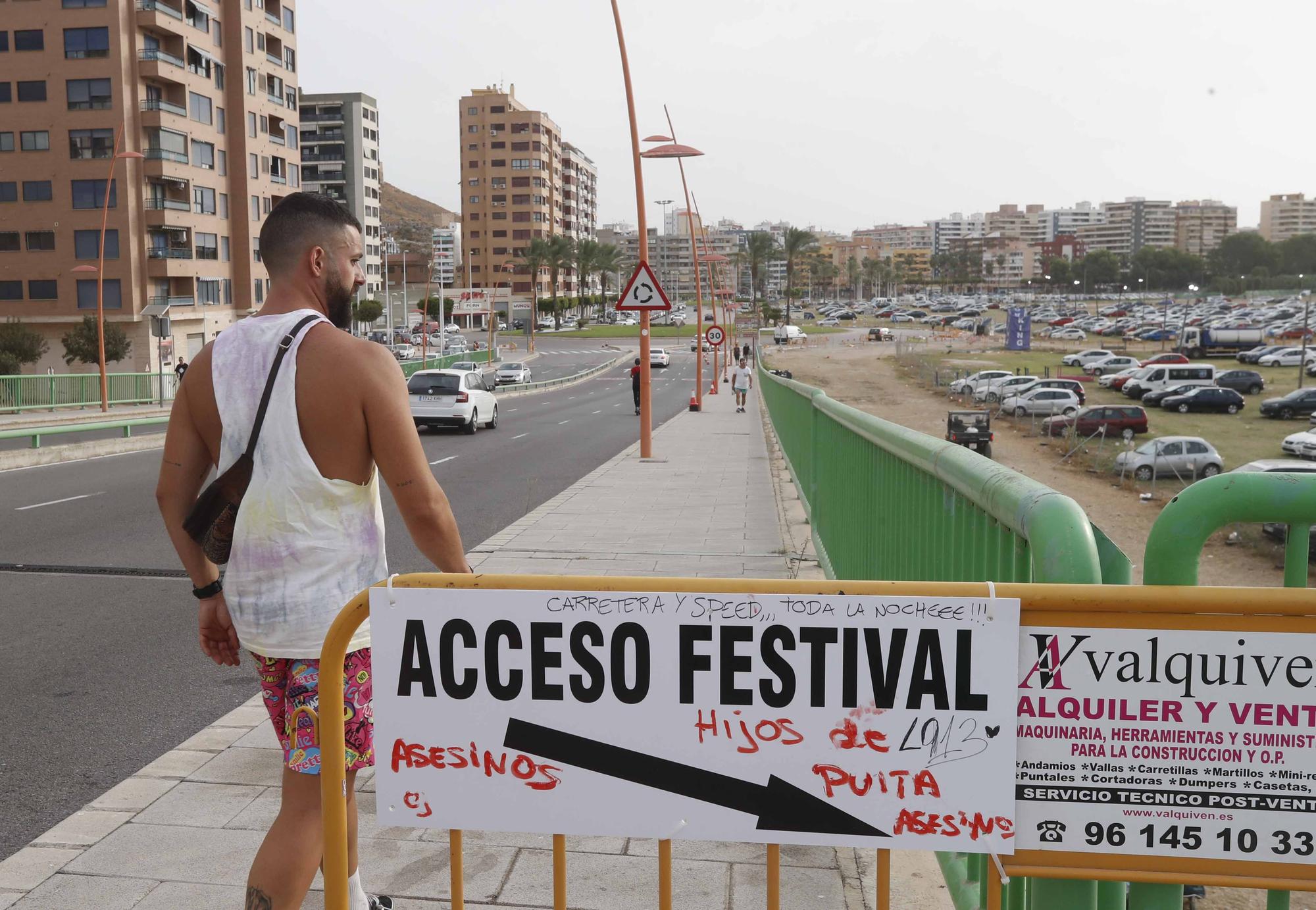 Los acampados en el Medusa comienzan a abandonar Cullera