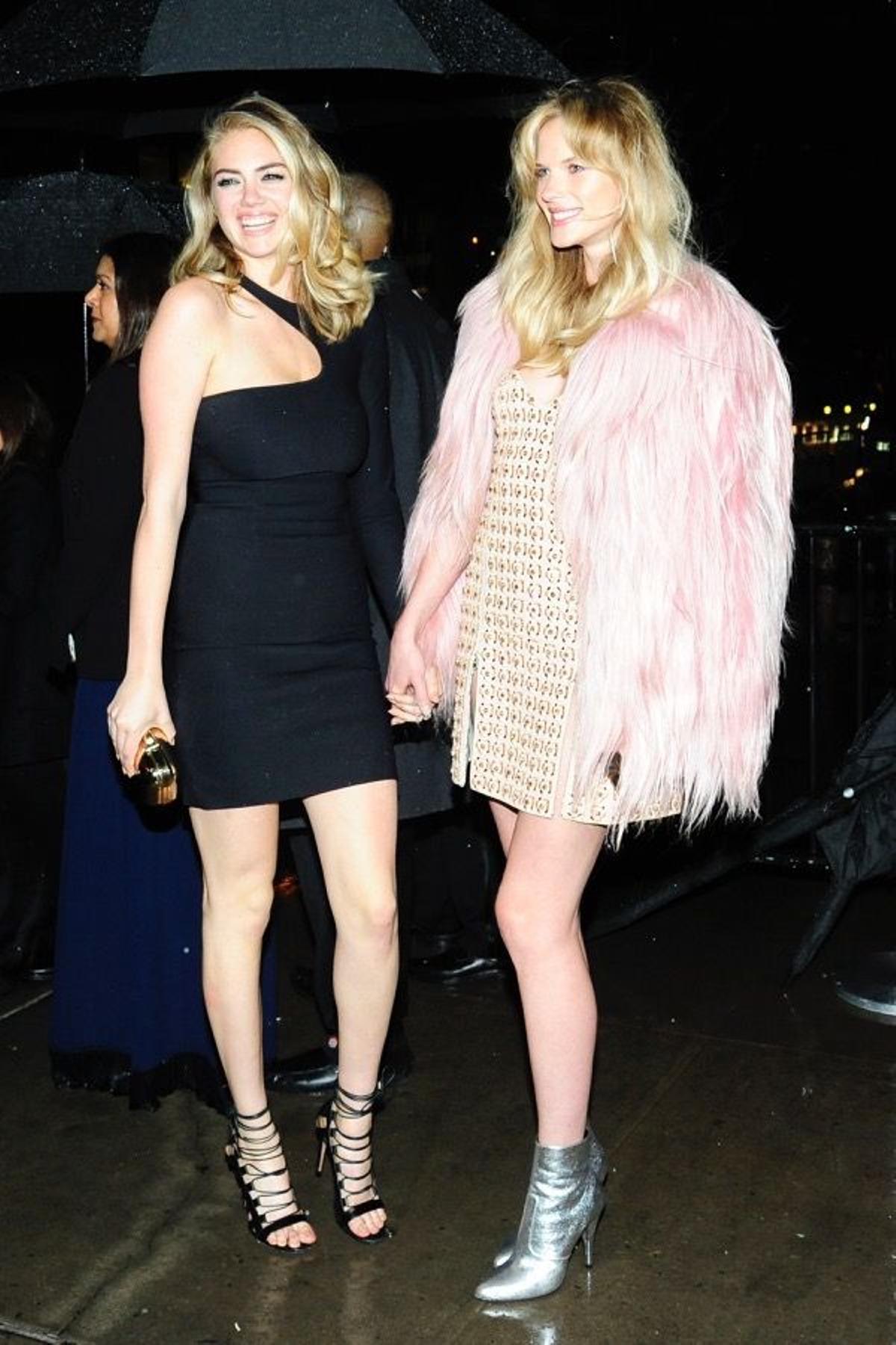 Fiesta tras la Gala Met, Kate Upton y Anne Vyalitsyna.