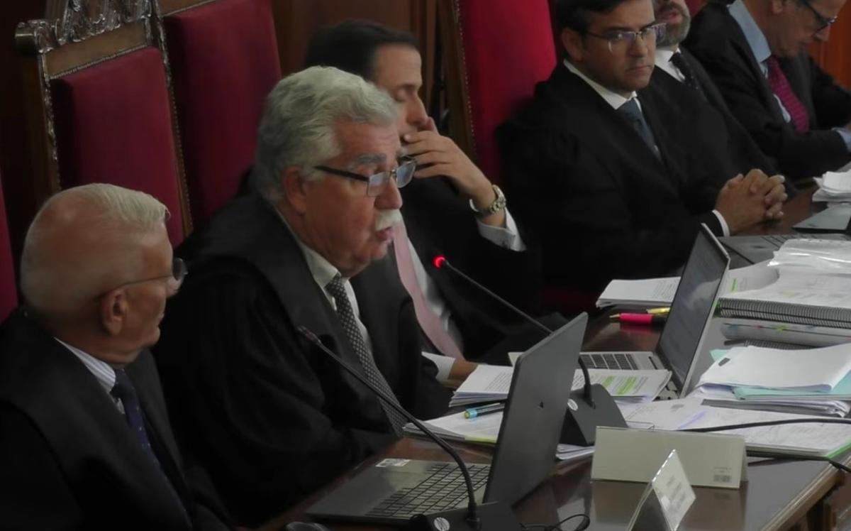 El abogado de Elisa Moriano, José Ignacio Martín, presenta los informes finales en el juicio por la contratación de David Sánchez en la Diputación de Badajoz