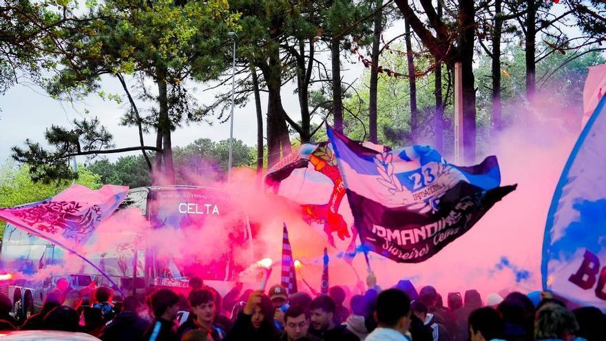 El celtismo sorprende al Celta con un bengaleo en su hotel de concentración antes de medirse al Friburgo
