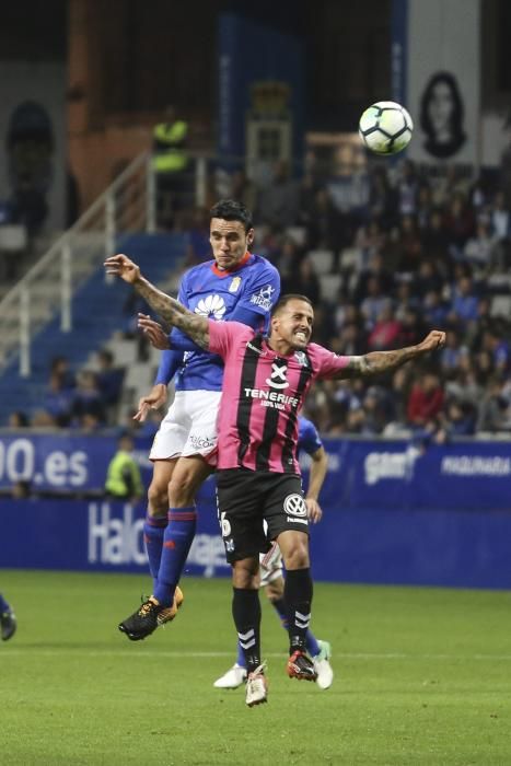 El partido entre el Real Oviedo y el Tenerife, en imágenes