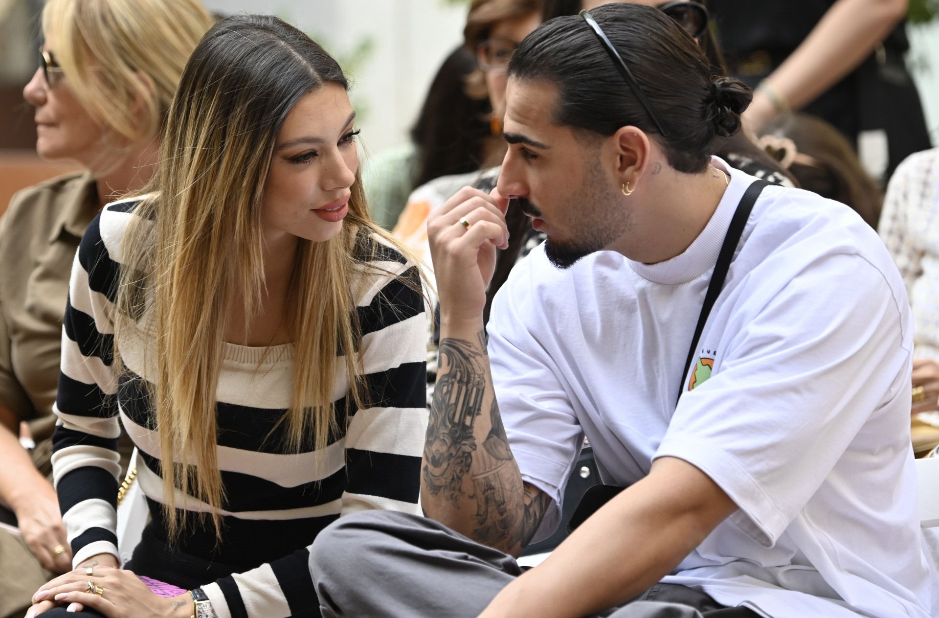 Alejandra Rubio y Carlos Aguera en el desfile de SKFK en Madrid
