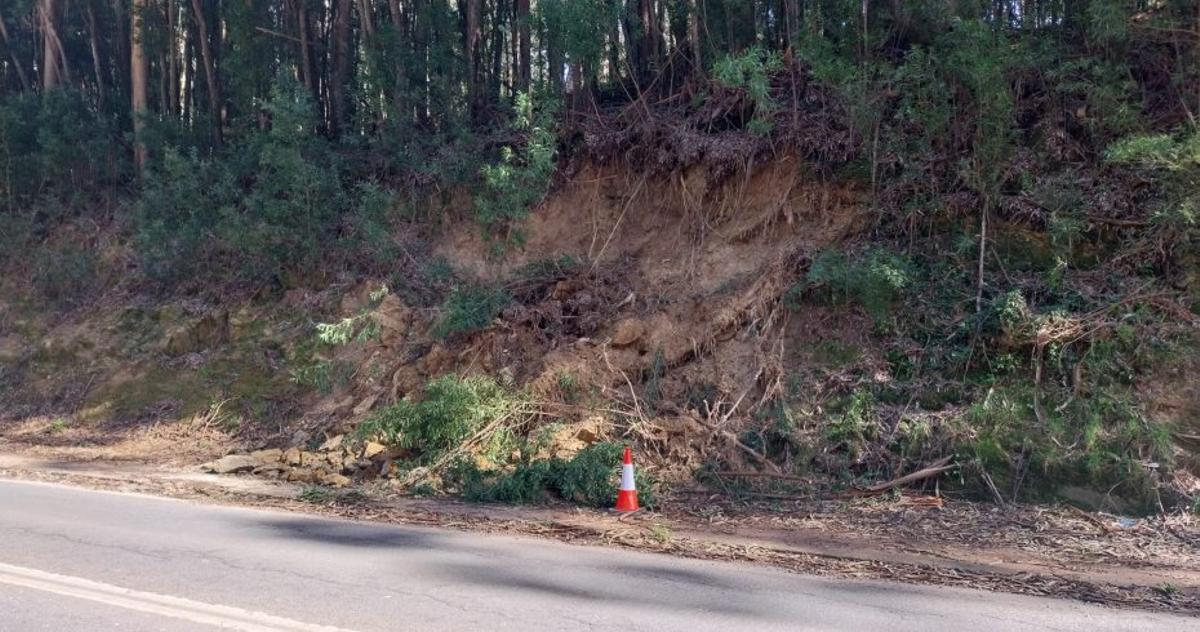 El desprendimiento provocado por los temporales en la PO-551. | FDV