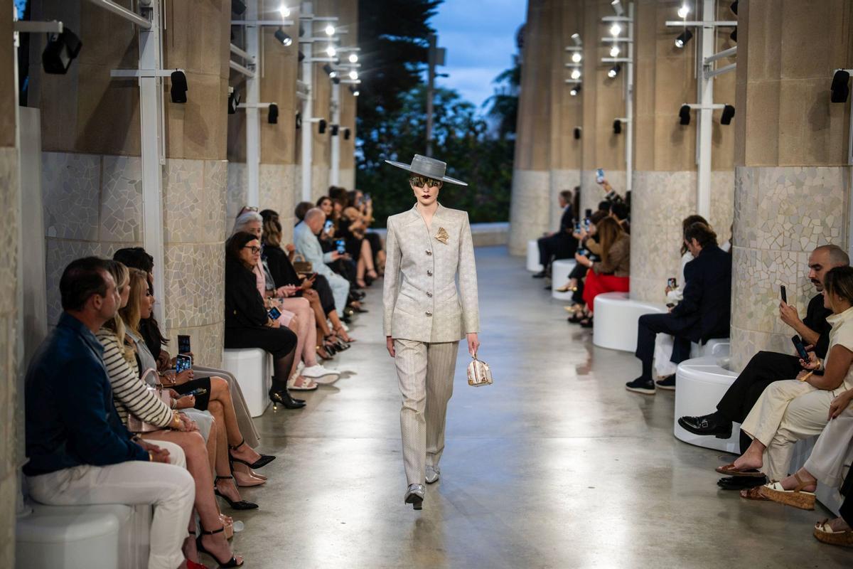 Louis Vuitton presenta en el Park Güell su colección Crucero 2025