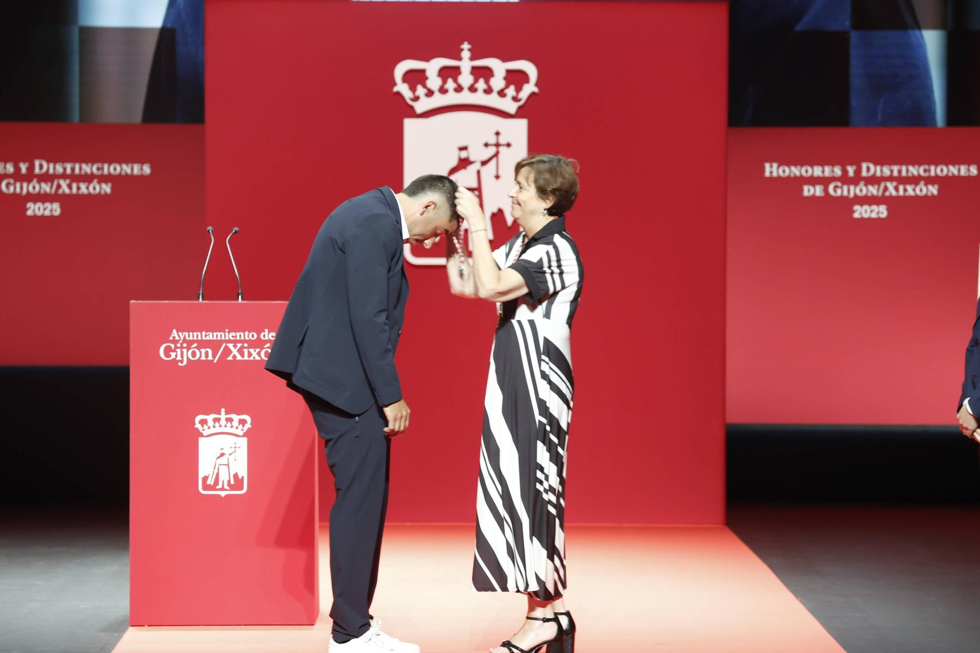 La entrega de medallas y distinciones de Gijón, en imágenes