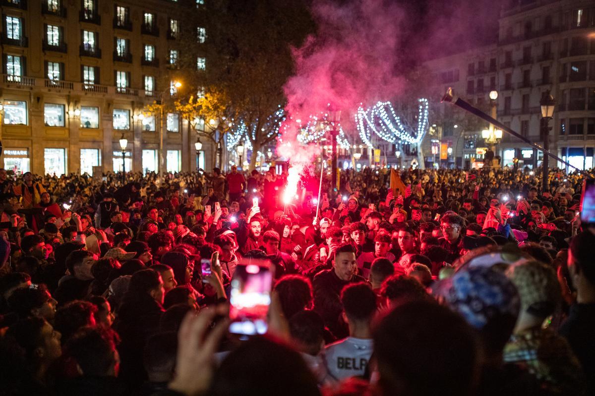 La celebración de la victoria histórica de Marruecos en el centro de Barcelona