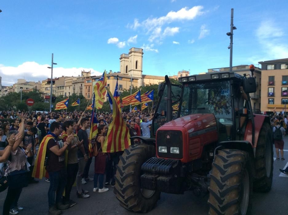 Manifestació històrica a Girona durant l''aturada general per rebutjar la violència policial l''1-O