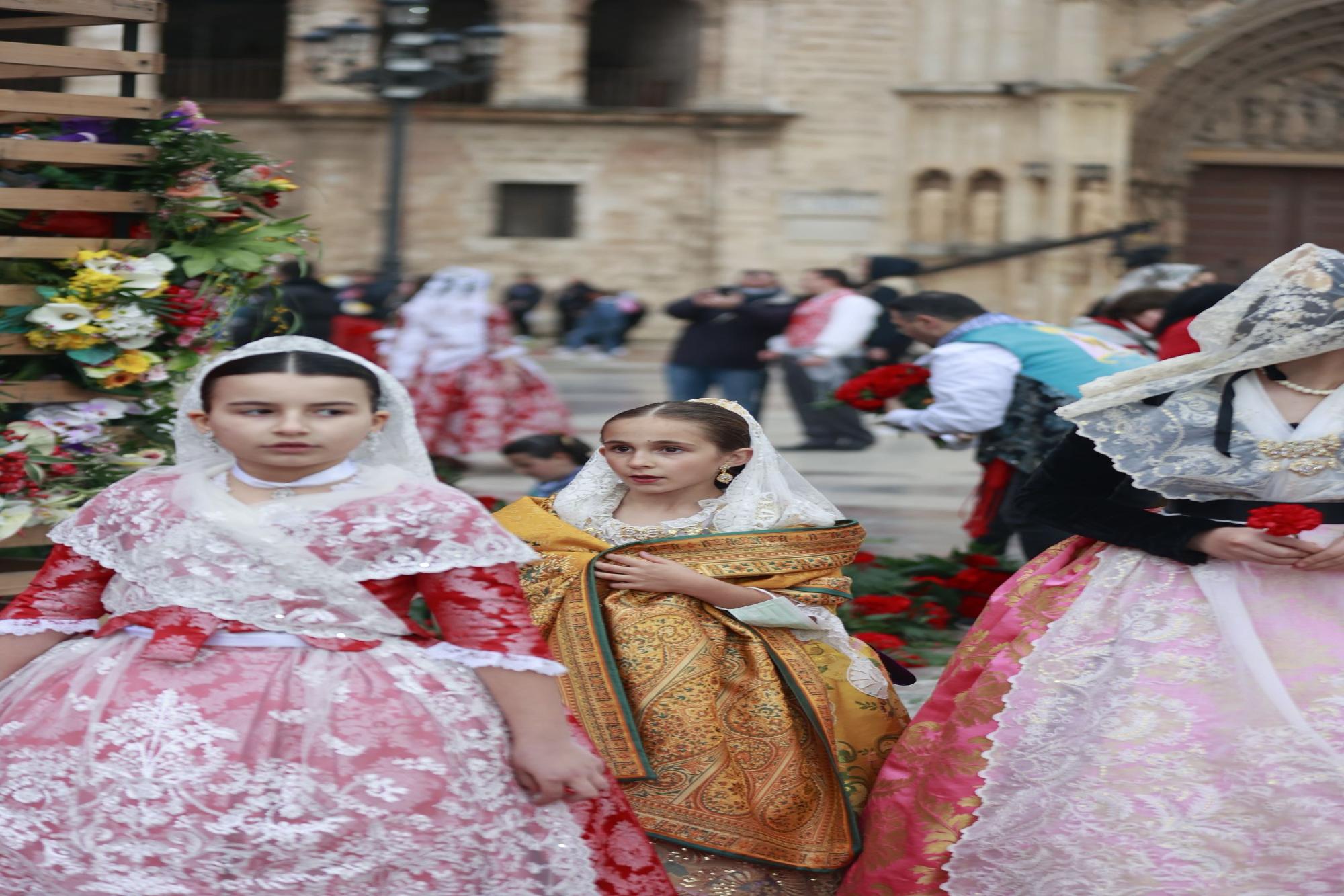 Búscate en el segundo día de ofrenda por la calle Quart (entre las 18:00 a las 19:00 horas)