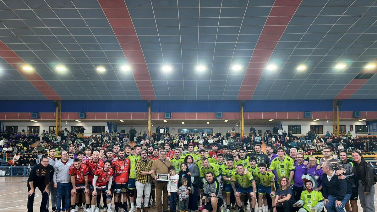 GALERÍA | El BM Caja Rural Zamora se prueba ante el gran Ademar de León