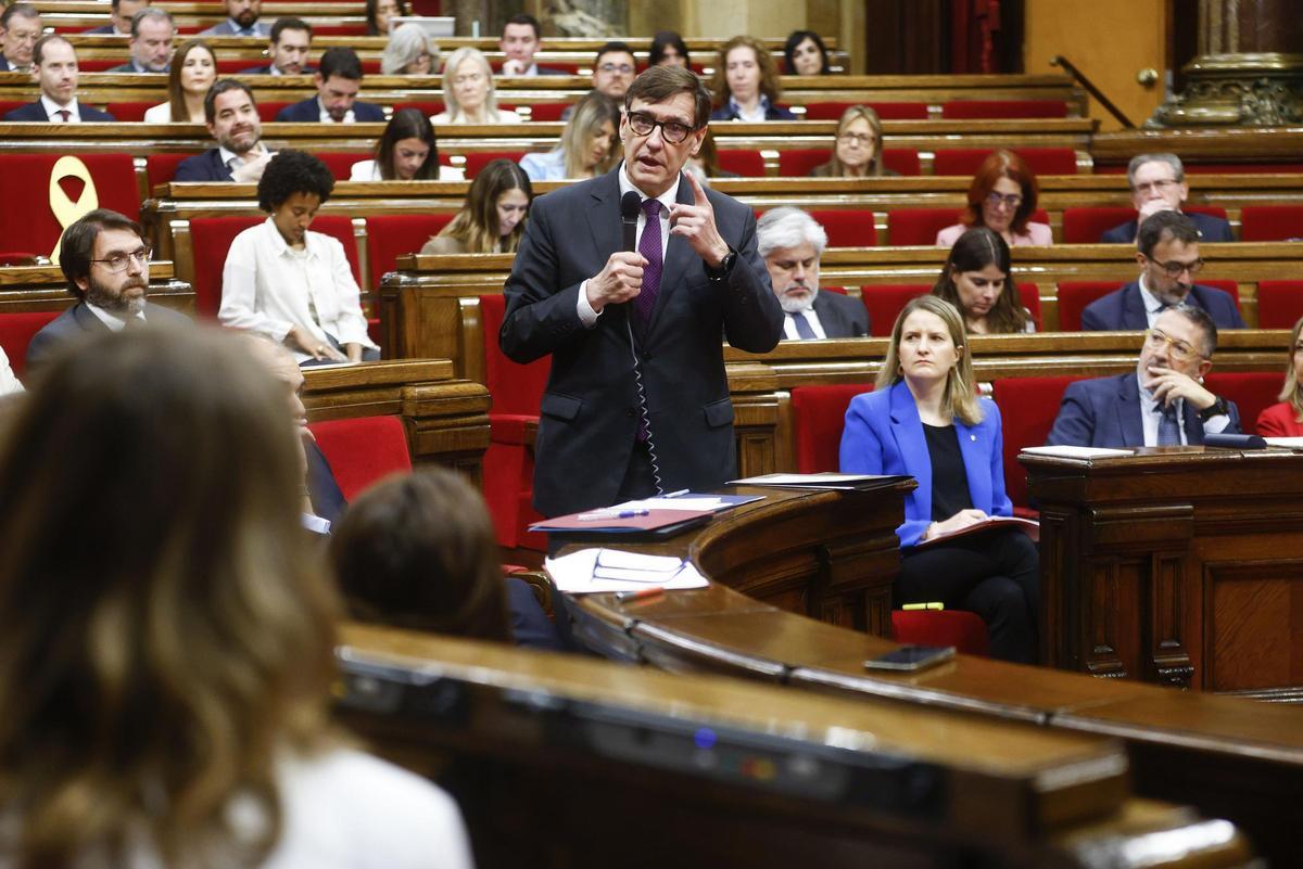 El president de la Generalitat, Salvador Illa, este miércoles en el Parlament. El president de la Generalitat, Salvador Illa, este miércoles en el Parlament.