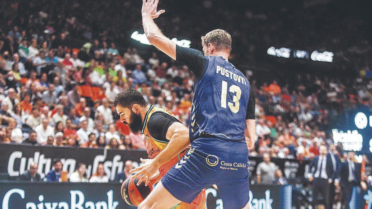 Partido de la primera vuelta entre el Valencia y el Murcia (74-75) jugado en octubre