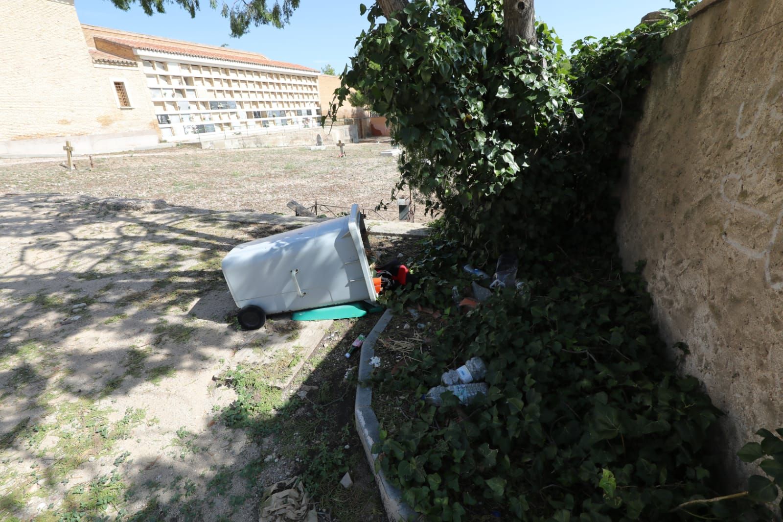 Fotogalería | Grandes daños en el cementerio de Torrero por la tormenta del jueves
