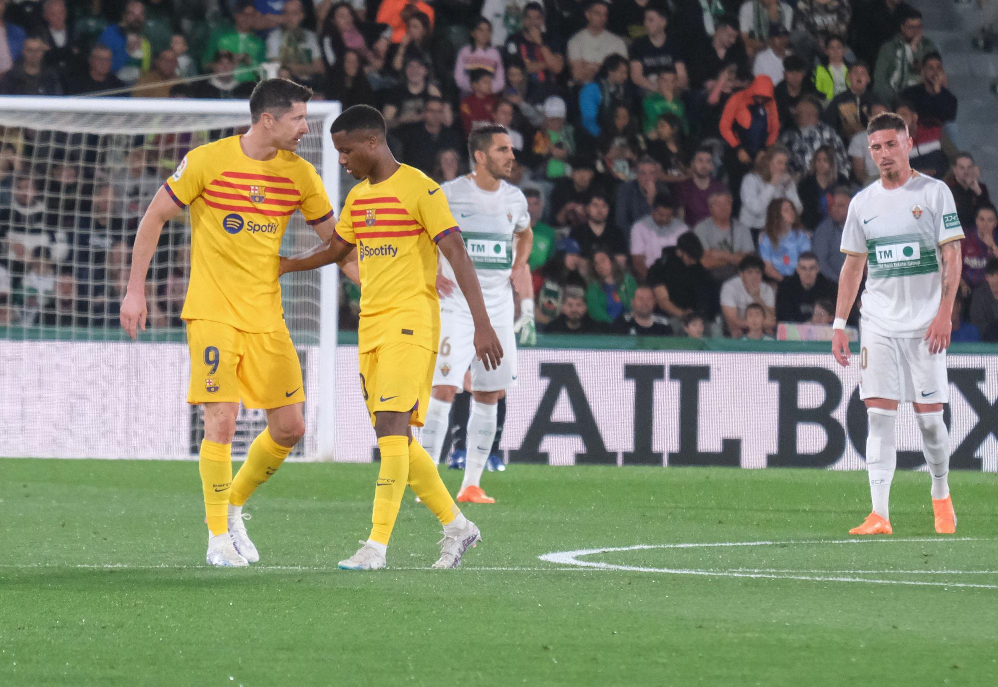 Así se ha vivido el Elche - Barça en el Martínez Valero