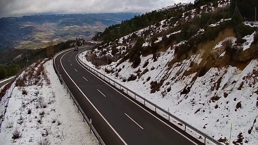 La carretera de Panticosa sigue cortada por un desprendimiento