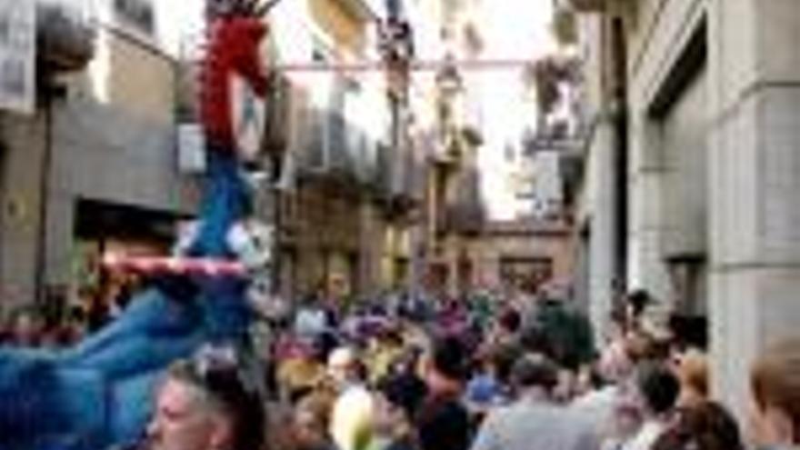 Girona penja dissabte el Tarlà per celebrar les Festes de Primavera