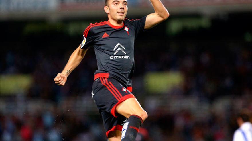 Aspas celebra uno de sus dos goles en Anoeta // LOF