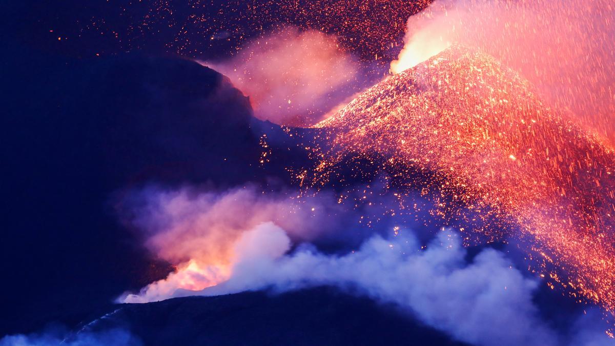 Galeria amb les millors imatges de l’erupció del volcà a la Palma