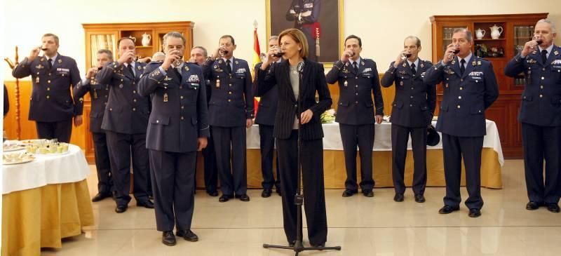 Visita de Cospedal a la Base Aérea de Zaragoza