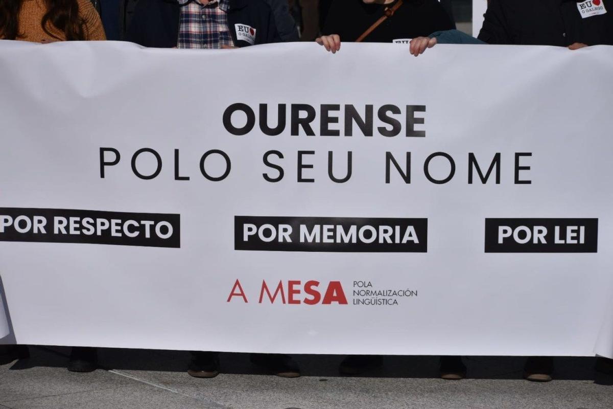 Protesta por la deturpación del topónimo de Ourense.