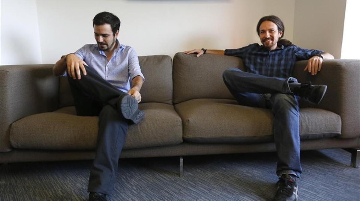 Alberto Garzón i Pablo Iglesias, a la seu de Podem, durant la reunió mantinguda entre tots dos el 24 de juny.