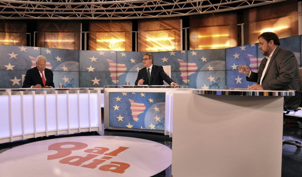 Margallo i Junqueras, en el debat d’aquest dimecres a la nit al programa de Josep Cuní, a 8TV.