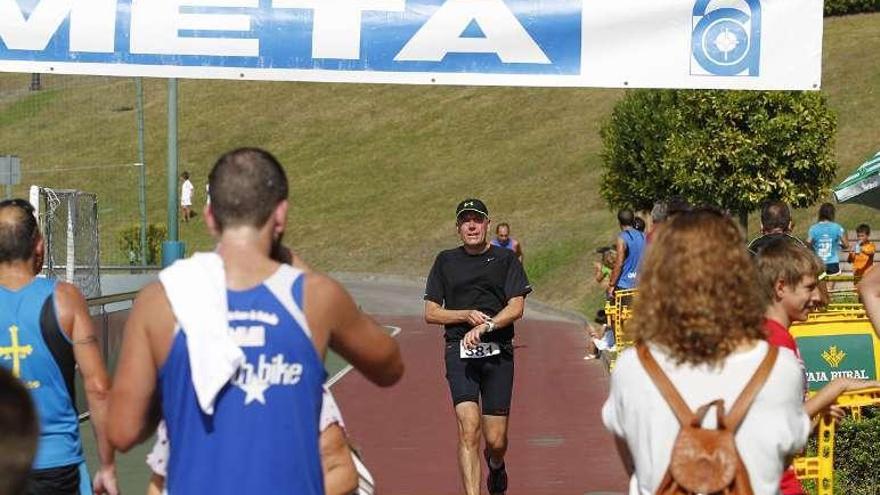 Espinar y Crespo se imponen en la carrera atlética del Naranco