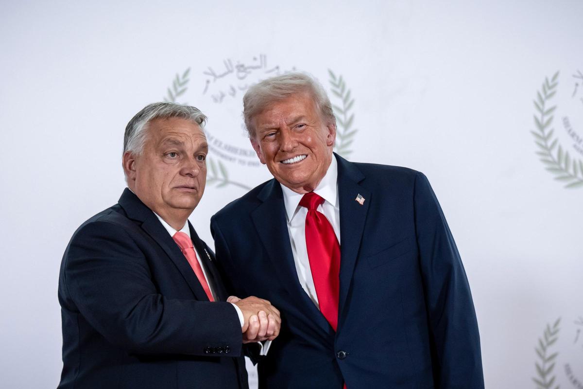 Archivo - El presidente de Estados Unidos, Donald Trump, y el primer ministro de Hungría, Viktor Orbán, en una imagen de archivo