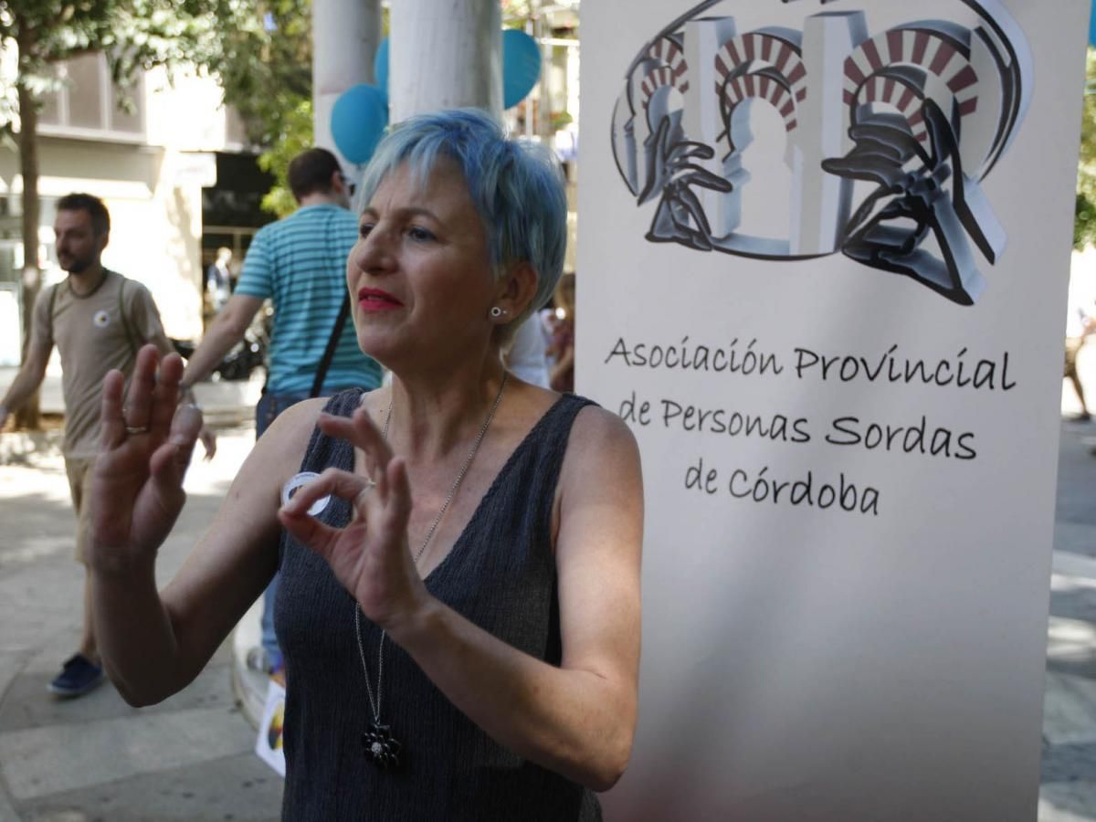 Fotogalería / Día de la Lengua de Signos en el Bulevar