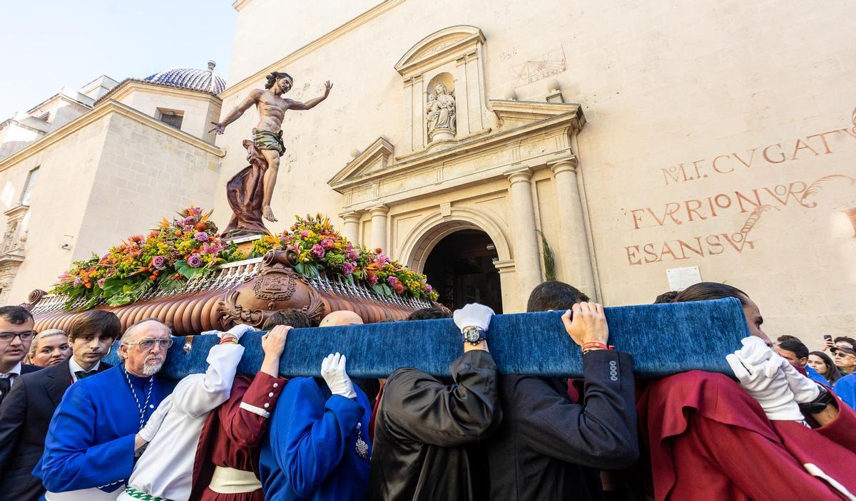 Aleluyas como colofón de la Semana Santa Alicantina Aleluyas como colofón de la Semana Santa Alicantina