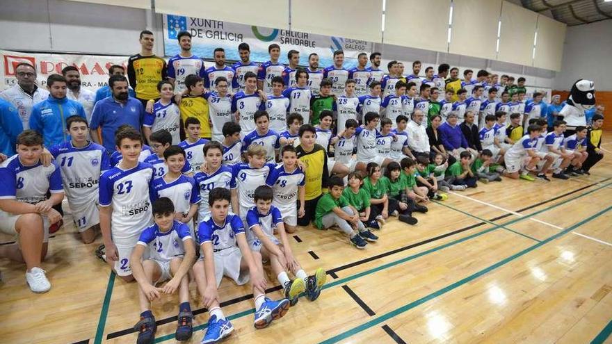 La presentación de los equipos del Cinse ayer en el CGTD. // Gustavo Santos