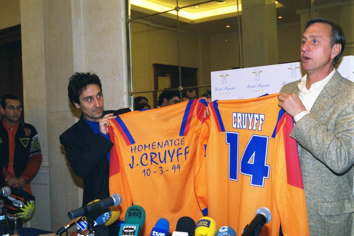 Joan Patsy, junto a Cruyff