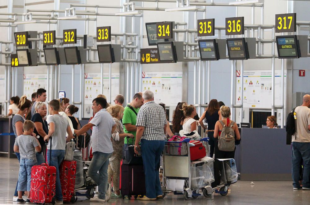 Operación salida en el aeropuerto de Málaga