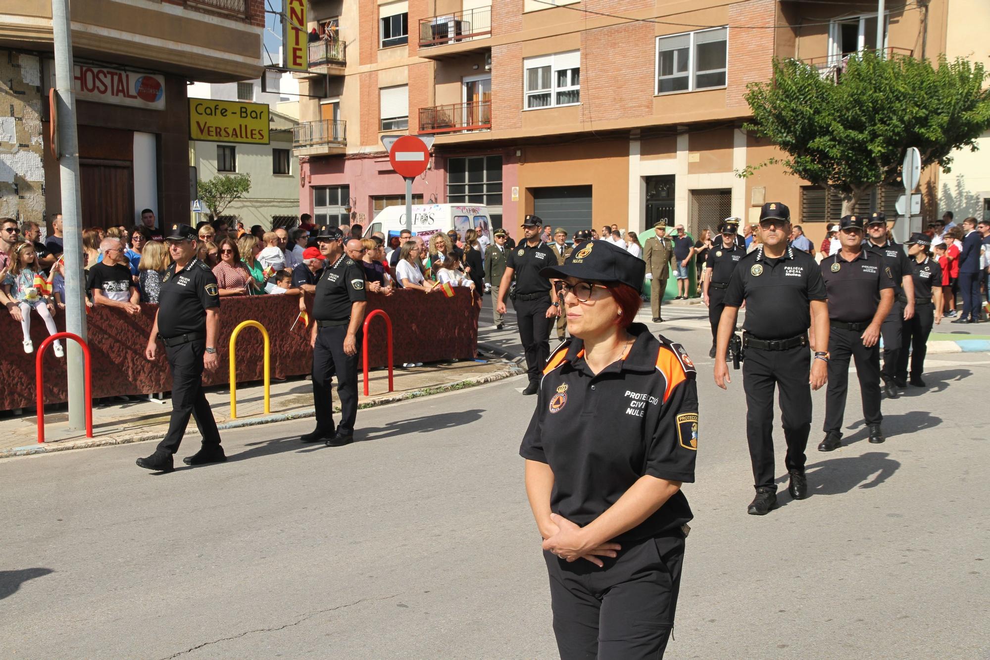 Nules iza la bandera más grande de la provincia en el Día de la Hispanidad