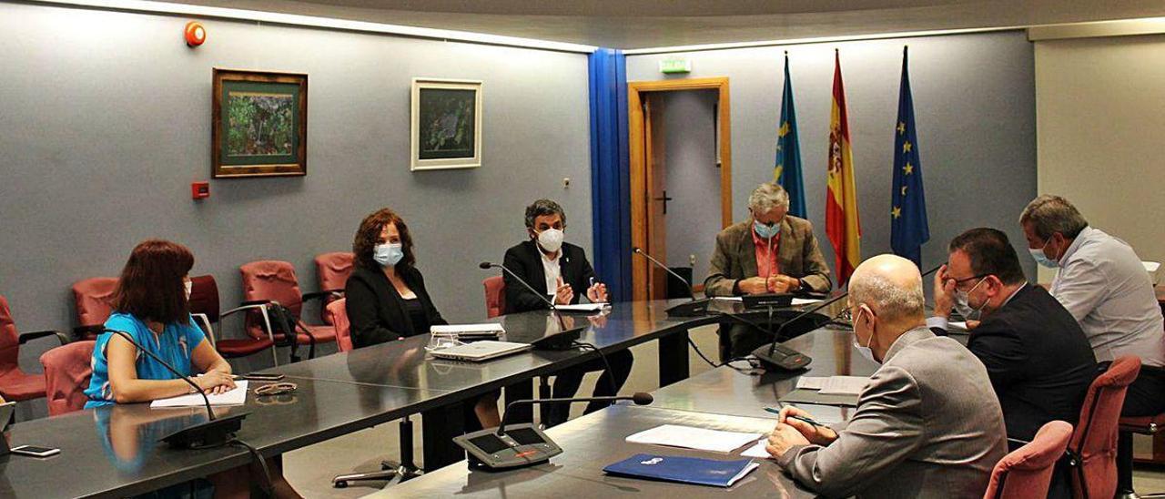 La reunión mantenida ayer en Oviedo por el comité organizador del World Cheese Awards.