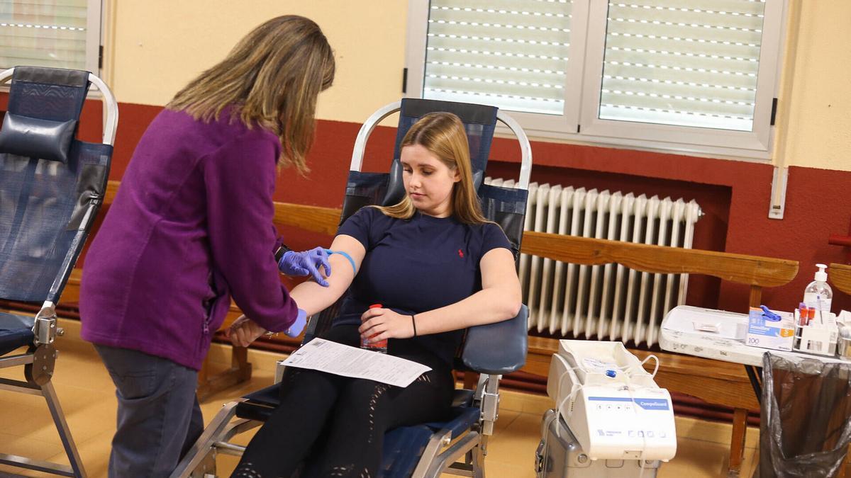 Donación de sangre en el Colegio Santísima Trinidad