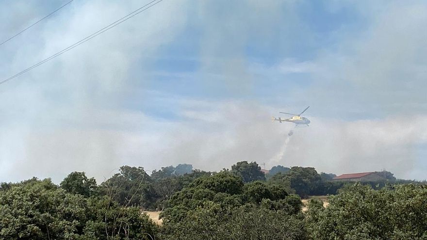 Declarado de nivel 1 de peligrosidad un incendio entre Mérida y Don Álvaro