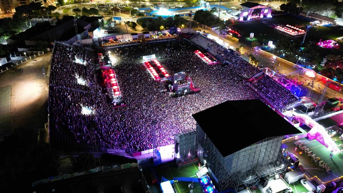 Un dels escenaris del Low durant un dels concerts.
