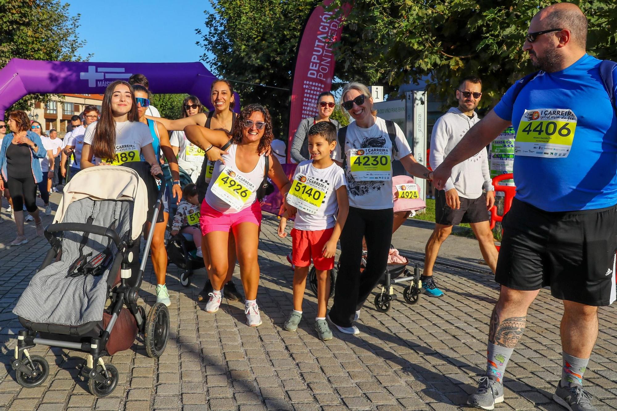 Asistentes a la "I Carrera Solidaria de Leo", con la que recordar al bebé de Meis fallecido hace casi un año y dar visibilidad a las enfermedades raras.