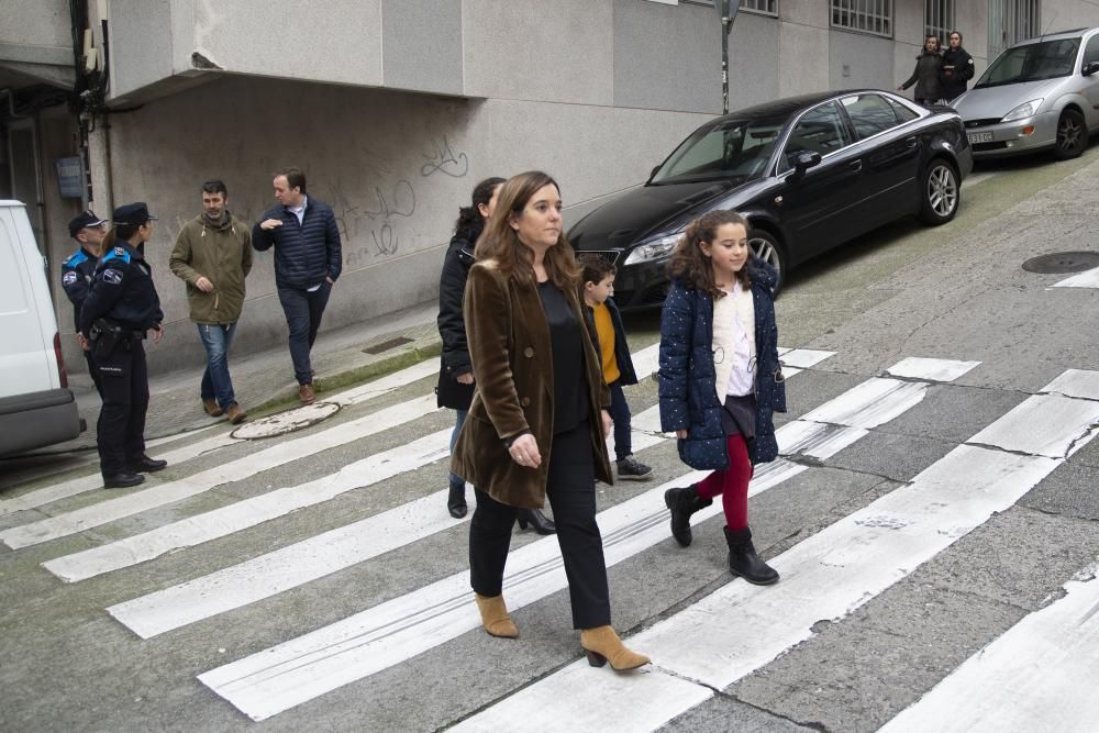 Inés Rey analiza la movilidad en Monte Alto con los vecinos del barrio