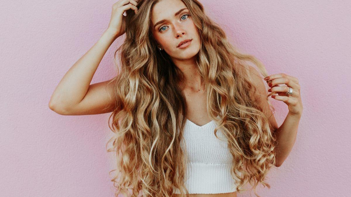 Este aceite hará que tu cabello se vea sano y brillante
