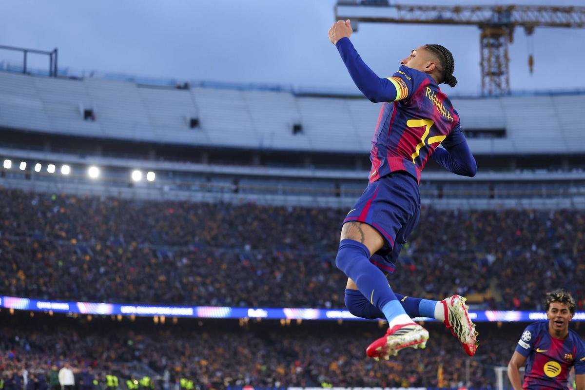 Raphinha celebra su gol frente al Newcastle