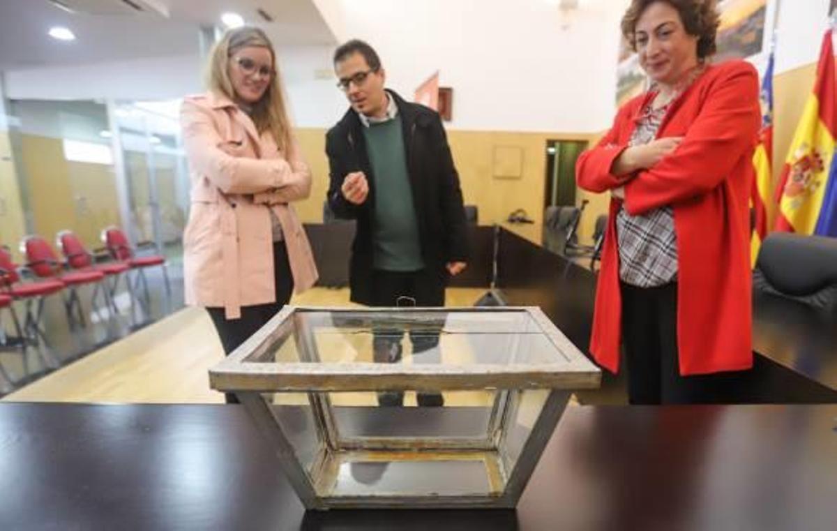 Una urna con alma de mujer