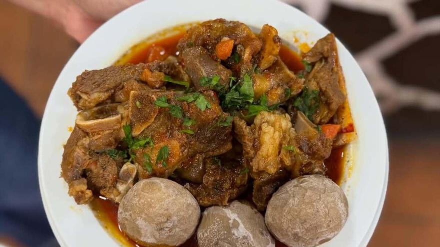 El Guachinche del Sheriff se consolida en Tenerife gracias a su estrategia de visibilidad digital y cocina tradicional