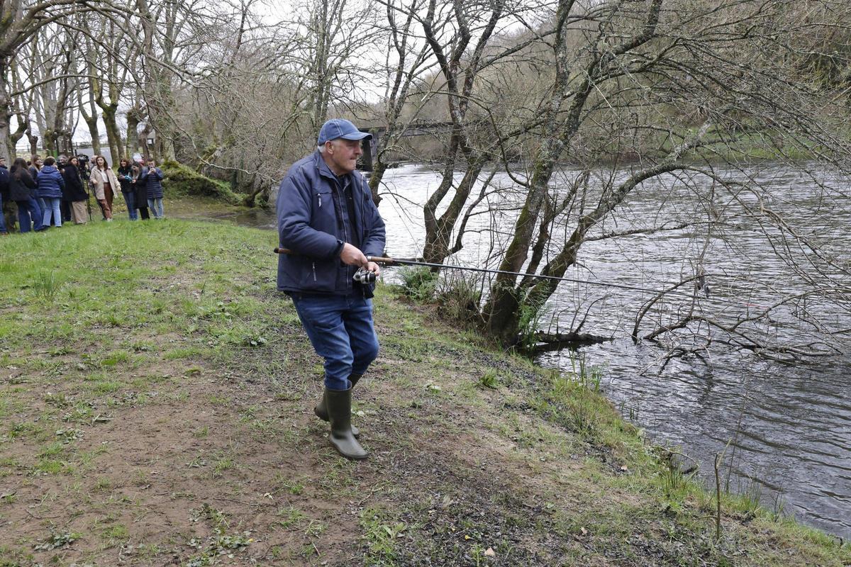 La pesca fluvial en Galicia arranca con 48.500 licencias en vigor