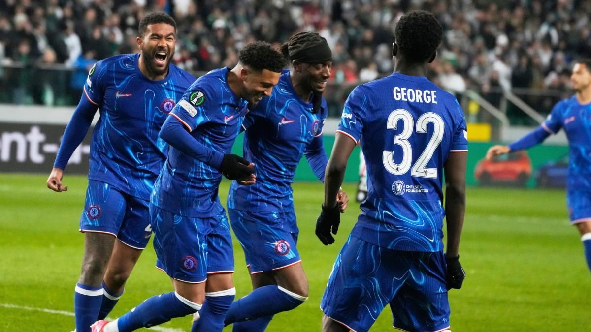 Legia de Varsovia - Chelsea | El gol de Noni Madueke