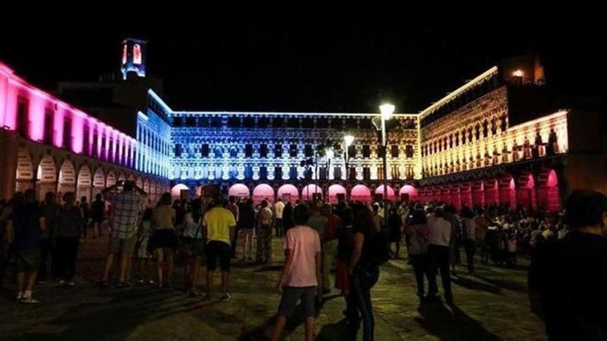 La plaza Alta iluminada.